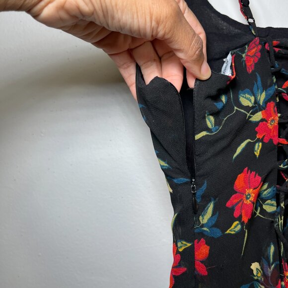 Urban Outfitters Black Floral Dress size XS - Picture 6 of 7